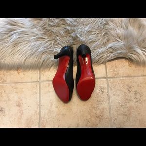 90 peep toe pump